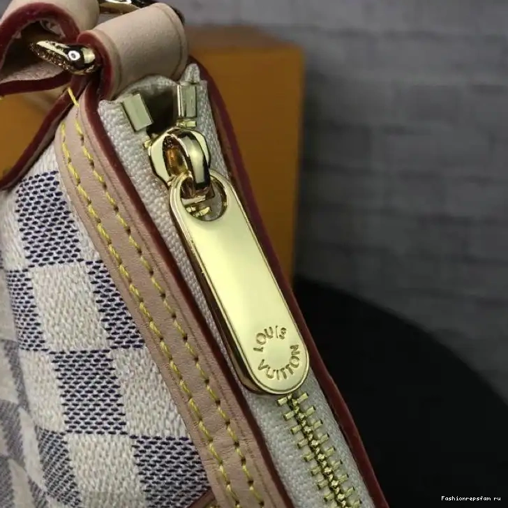 Fashionrepsfam ru Bags 19T1L0131 LV 0622